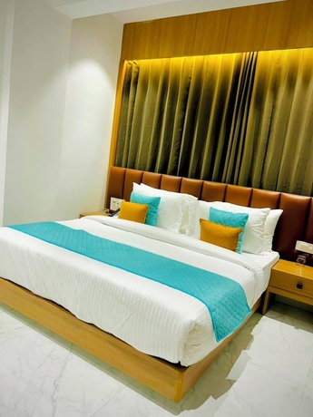 Imagen de la habitación del Hotel Aarambh by The Sky Imperial Jamnagar. Foto 8