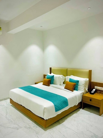 Imagen de la habitación del Hotel Aarambh by The Sky Imperial Jamnagar. Foto 13