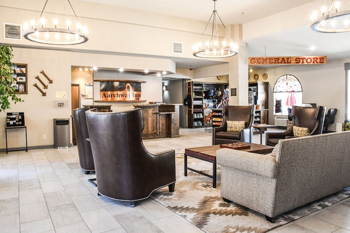 Imagen de los interiores del Hotel Aarchway Inn. Foto 16