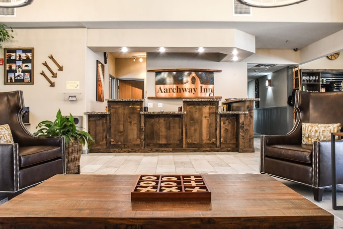 Imagen de los interiores del Hotel Aarchway Inn. Foto 17