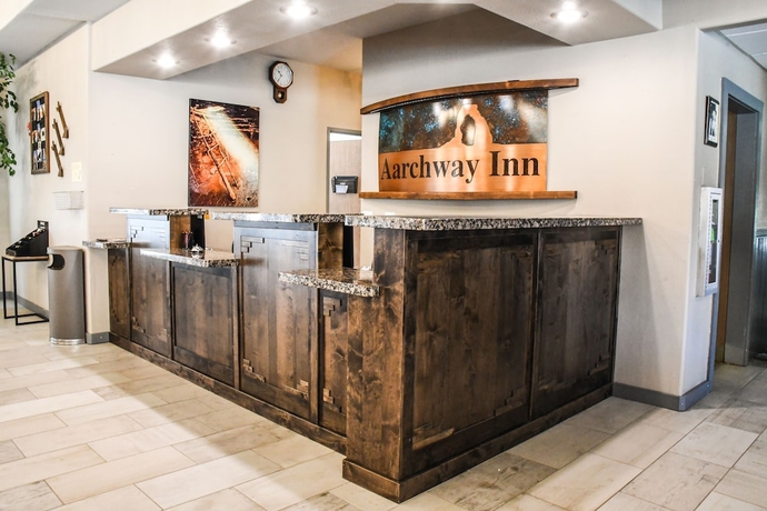Imagen de los interiores del Hotel Aarchway Inn. Foto 18