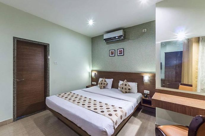 Imagen de la habitación del Hotel Aarian Aatithya. Foto 7