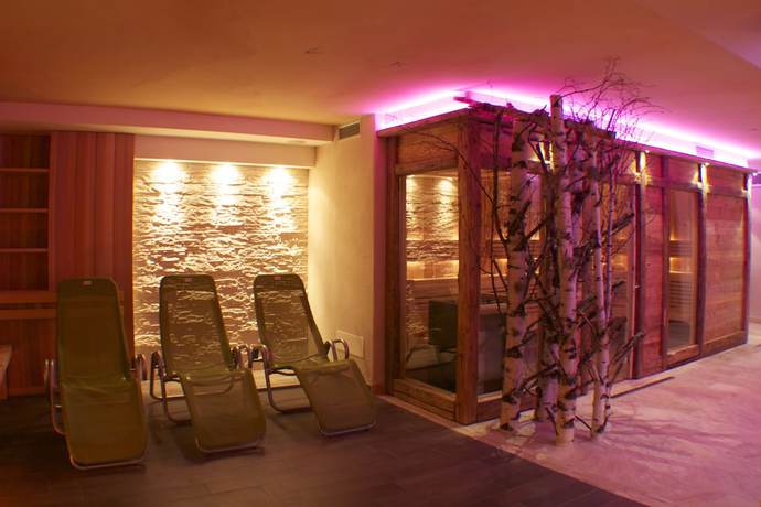 Imagen de la piscina del Hotel Aaritz, Levico Terme. Foto 12