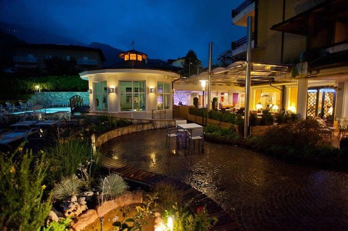 Imagen de los exteriores del Hotel Aaritz, Levico Terme. Foto 9