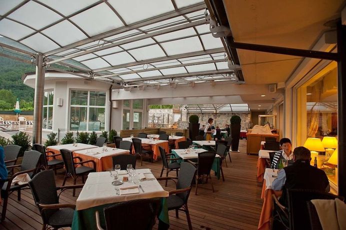 Imagen del bar/restaurante del Hotel Aaritz, Levico Terme. Foto 5
