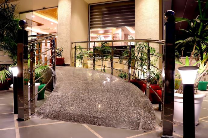 Imagen de los interiores del Hotel Aarna. Foto 19