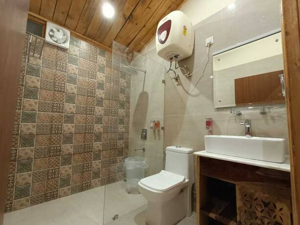 Imagen general del Hotel Aaroham Resorts Shimla. Foto 1