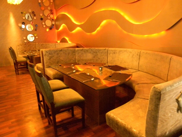 Imagen de los interiores del Hotel Aarohi Starz Club. Foto 17