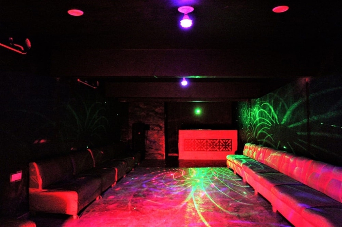 Imagen de la piscina del Hotel Aash Manali Retreat Spa and Resort. Foto 10