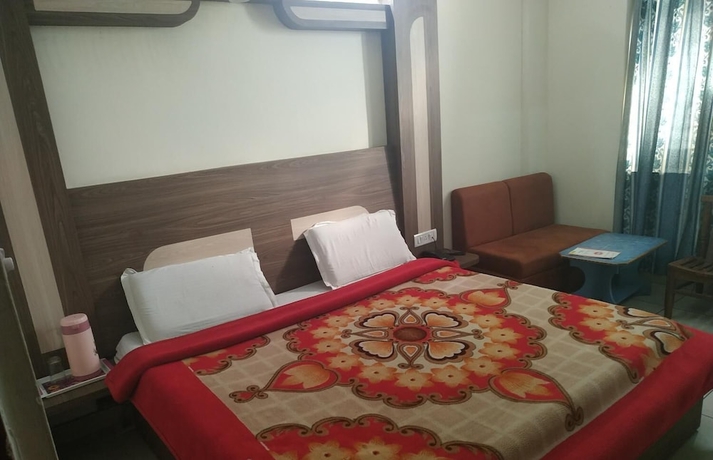Imagen de la habitación del Hotel Aashirwad. Foto 10