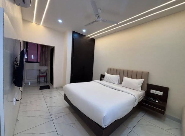Imagen de la habitación del Hotel Aashiyana, Sanwer. Foto 5