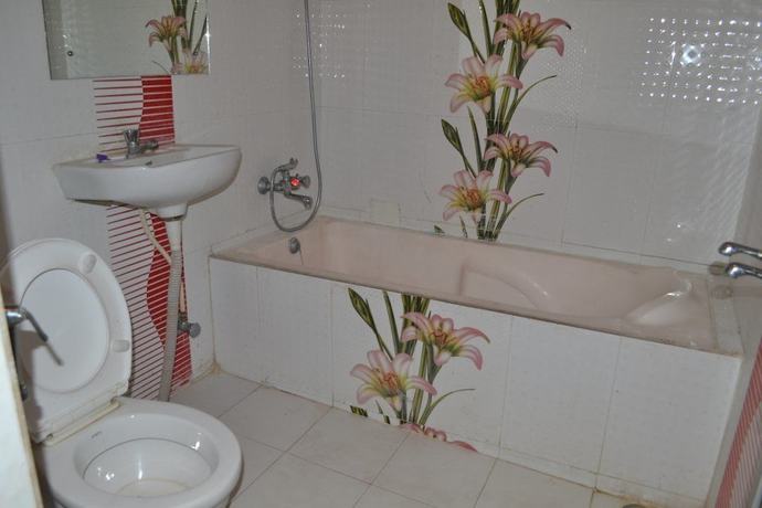 Imagen de la habitación del Hotel Aashiyana and Restaurant. Foto 10