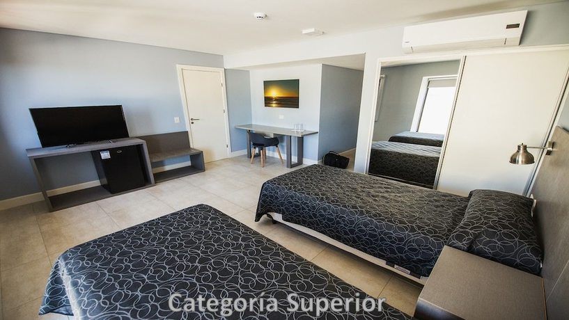 Imagen de la habitación del Hotel Aatrac. Foto 13