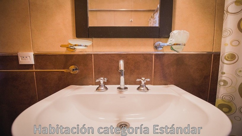 Imagen de la habitación del Hotel Aatrac. Foto 18