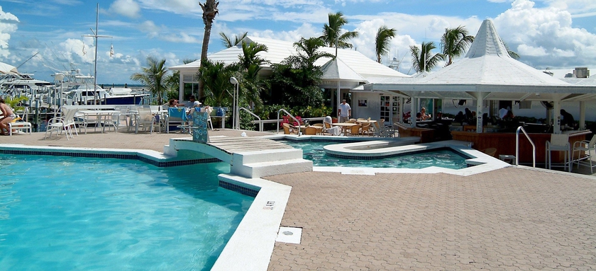 Imagen de la piscina del Hotel Abaco Beach Resort and Boat Harbour Marina. Foto 11