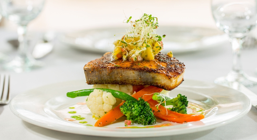 Imagen del bar/restaurante del Hotel Abaco Beach Resort and Boat Harbour Marina. Foto 6