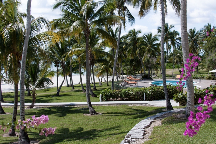 Imagen de la piscina del Hotel Abaco Beach Resort and Boat Harbour Marina. Foto 12
