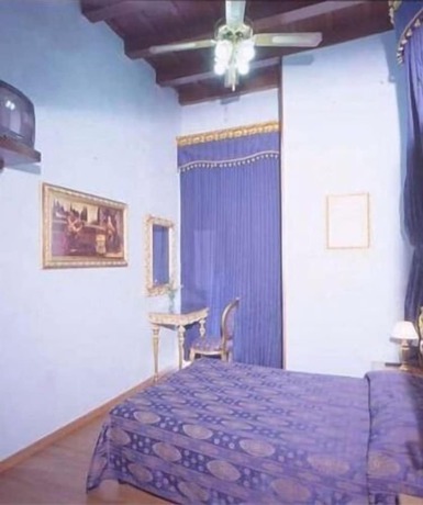 Imagen de la habitación del Hotel Abaco. Foto 17