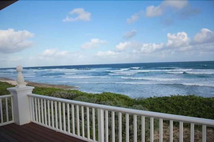 Imagen de los exteriores del Hotel Abaco Pineapple Beach. Foto 17