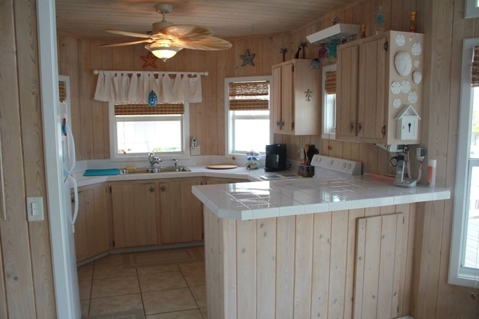 Imagen de la habitación del Hotel Abaco Surfside. Foto 10