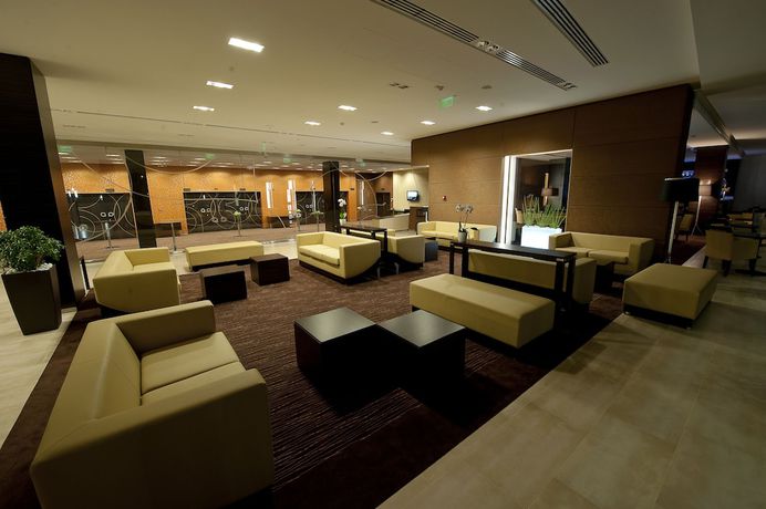 Imagen del bar/restaurante del Hotel Abacus Business and Wellness. Foto 7