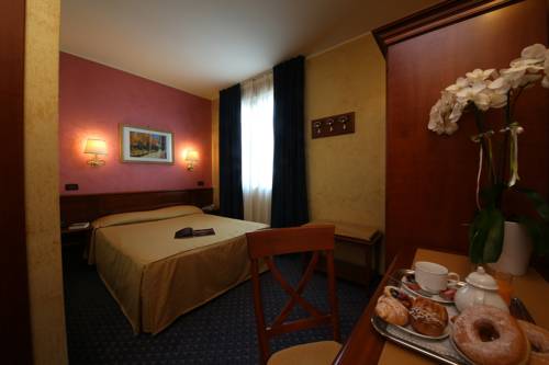 Imagen de la habitación del Hotel Abacus, Porto Mantovano. Foto 7