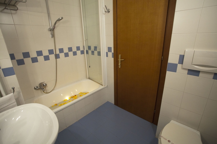 Imagen de la habitación del Hotel Abacus, Santa Maria Degli Angeli. Foto 4