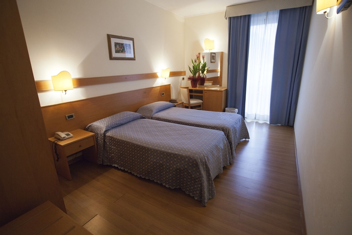 Imagen de la habitación del Hotel Abacus, Santa Maria Degli Angeli. Foto 6