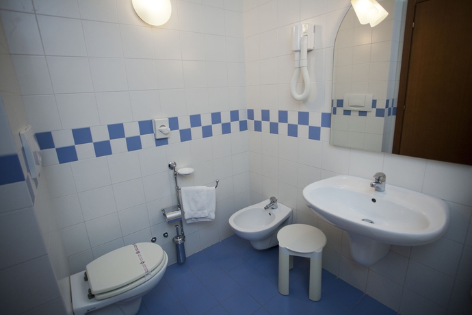 Imagen de la habitación del Hotel Abacus, Santa Maria Degli Angeli. Foto 12