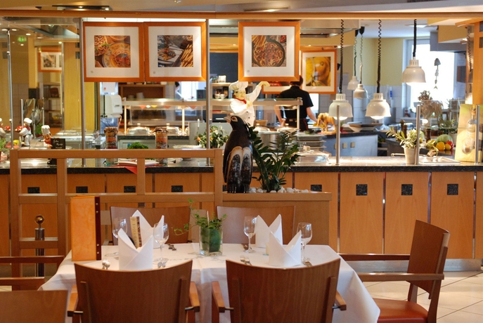 Imagen del bar/restaurante del Hotel Abacus Tierpark Berlin. Foto 2