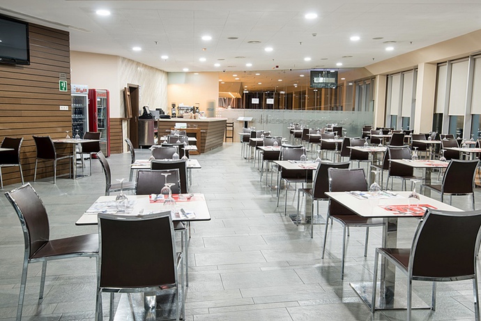 Imagen del bar/restaurante del Hotel Abad San Antonio. Foto 2