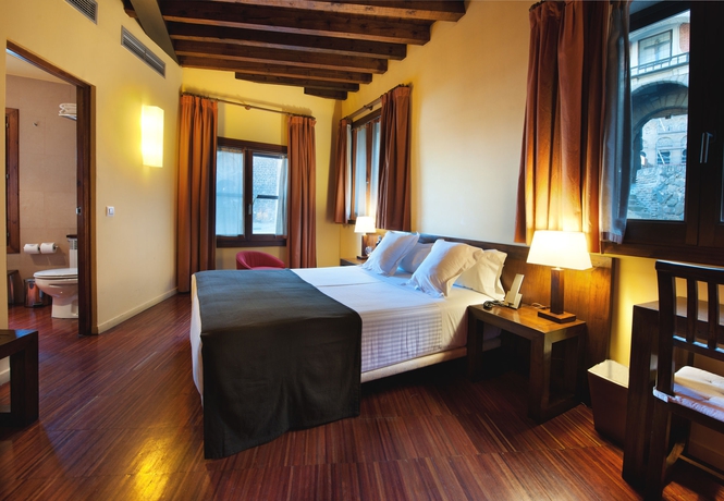 Imagen de la habitación del Hotel Abad Toledo. Foto 5