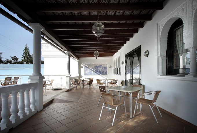 Imagen general del Hotel Abades Benacazon. Foto 14