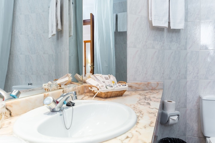 Imagen de la habitación del Hotel Abades Loja. Foto 14