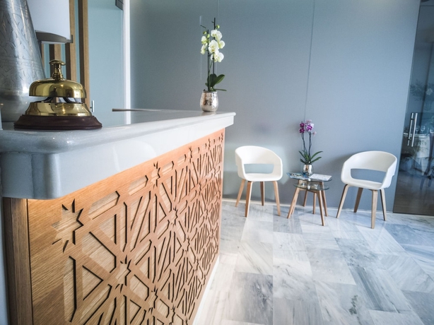 Imagen de los interiores del Hotel Abadi. Foto 19