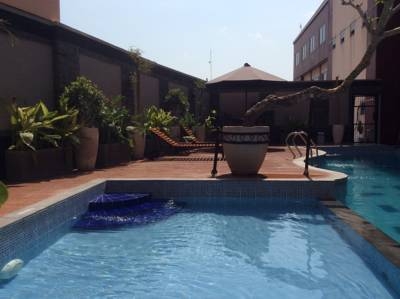 Imagen de la piscina del Hotel Abadi Jogya Yogyakarta. Foto 4
