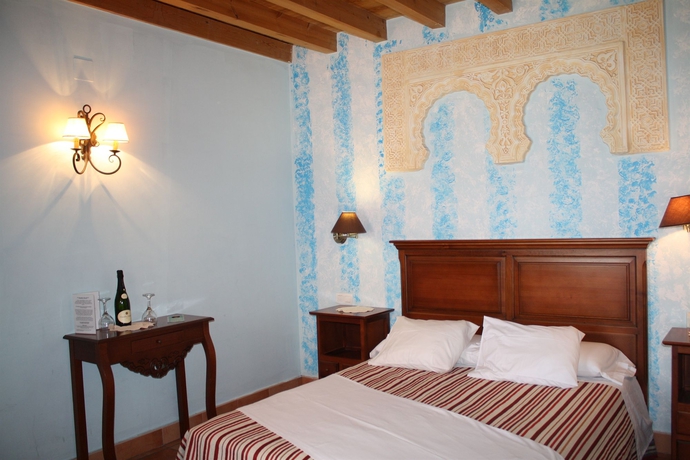 Imagen de la habitación del Hotel Abadia. Foto 9