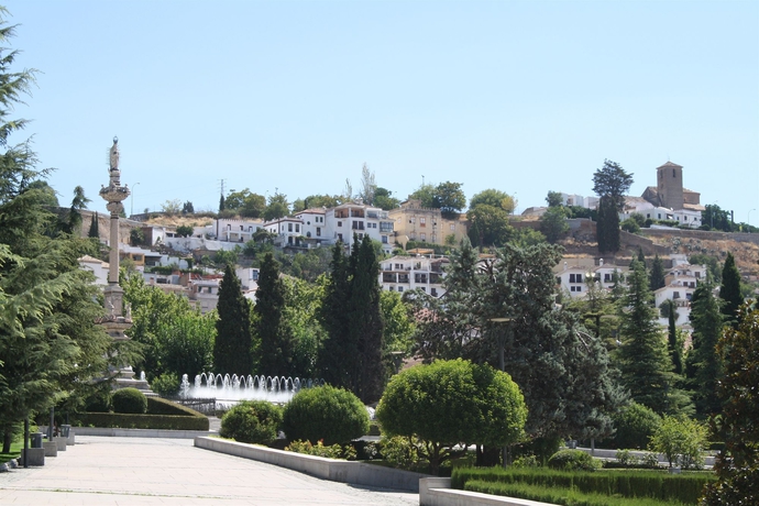 Imagen de los exteriores del Hotel Abadia. Foto 15