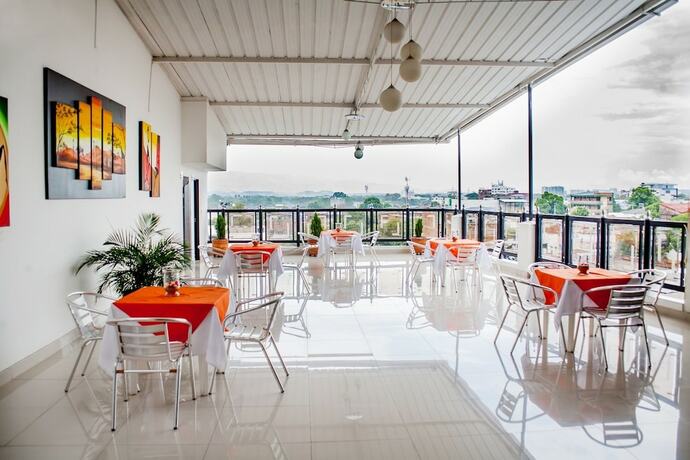 Imagen del bar/restaurante del Hotel Abadia, Neiva. Foto 11