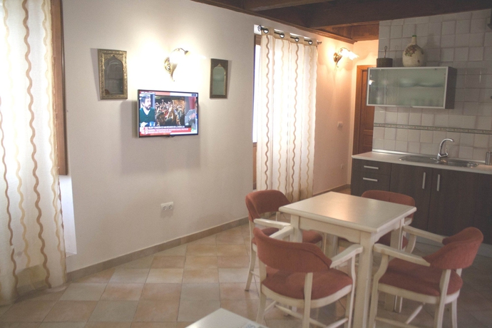 Imagen de los interiores del Hotel Abadia Suites. Foto 11