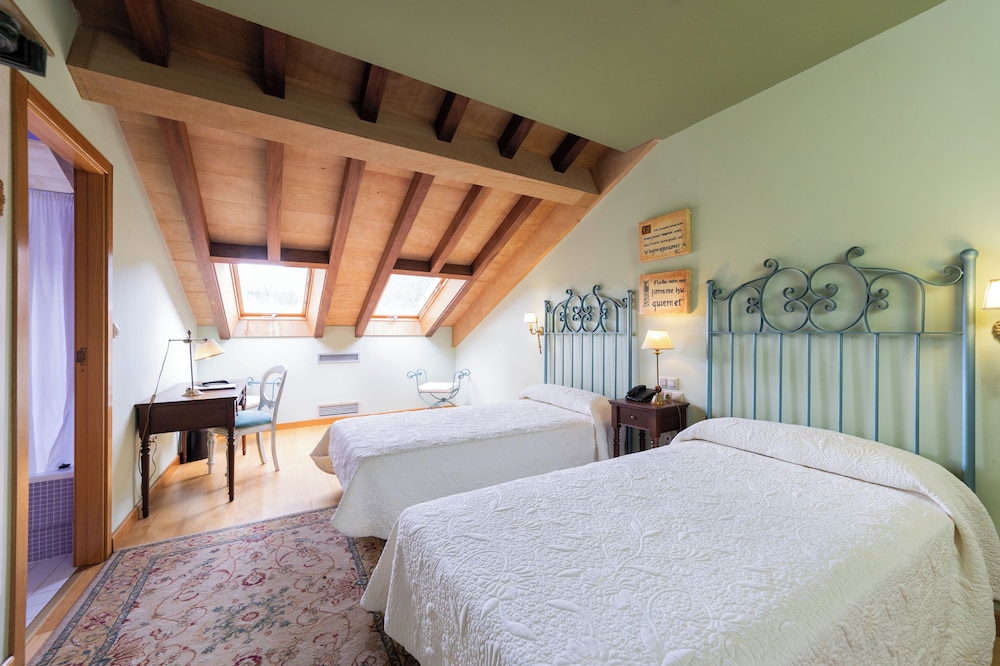 Imagen de la habitación del Hotel Abadía Caldaria. Foto 6