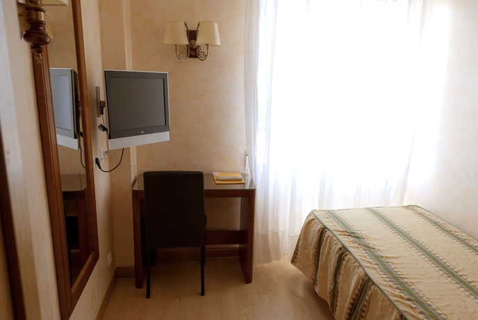 Imagen de la habitación del Hotel Abadía Camino Santiago. Foto 3