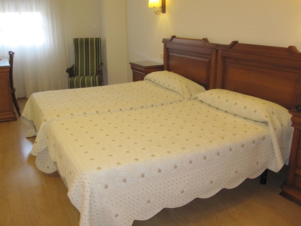 Imagen de la habitación del Hotel Abadía Camino Santiago. Foto 5