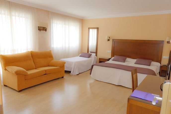 Imagen de la habitación del Hotel Abadía Camino Santiago. Foto 8