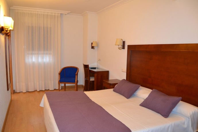 Imagen de la habitación del Hotel Abadía Camino Santiago. Foto 15