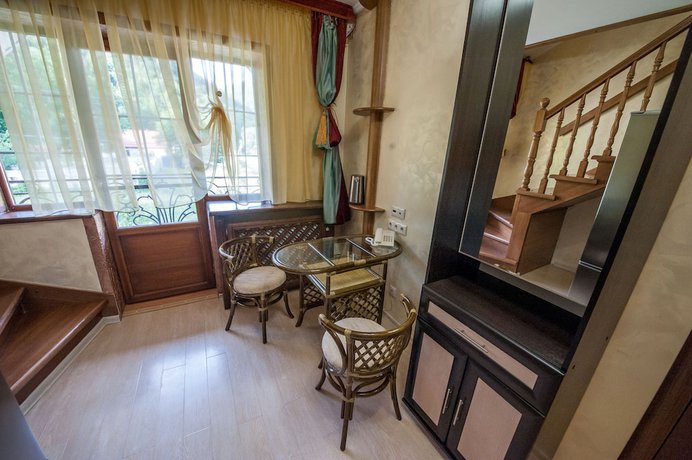 Imagen de la habitación del Hotel Abago Mountain. Foto 3