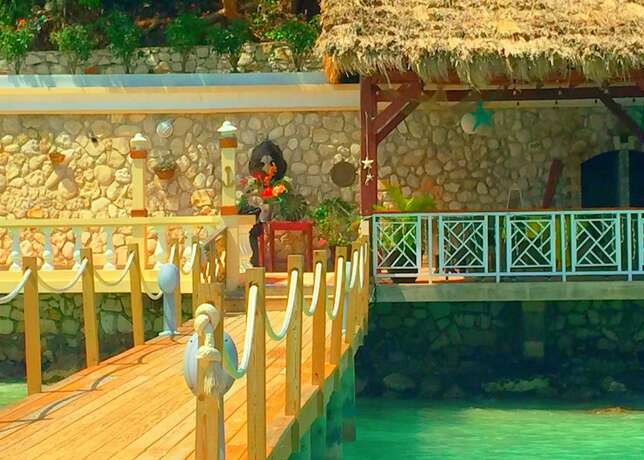 Imagen general del Hotel Abaka Bay Resort. Foto 3