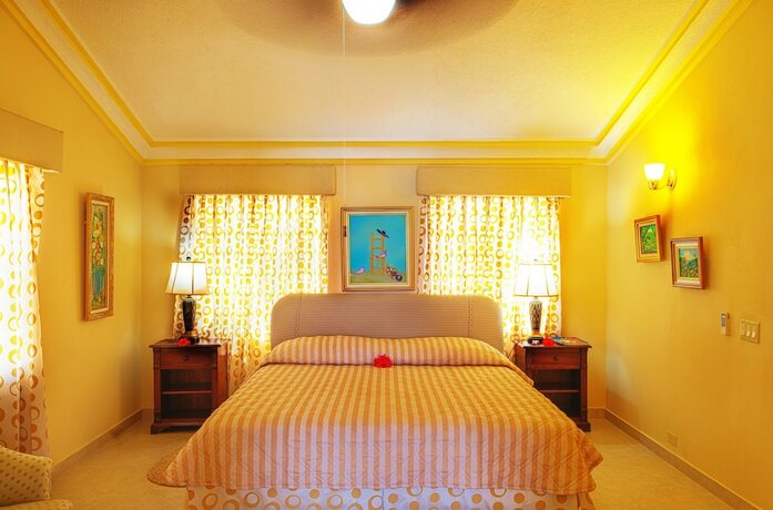 Imagen de la habitación del Hotel Abaka Bay Resort. Foto 13