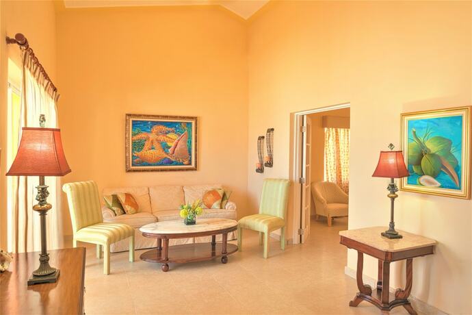 Imagen de la habitación del Hotel Abaka Bay Resort. Foto 19