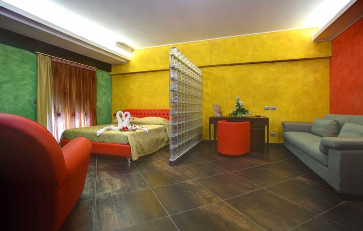 Imagen de la habitación del Hotel Abalon Pompei Resort. Foto 4